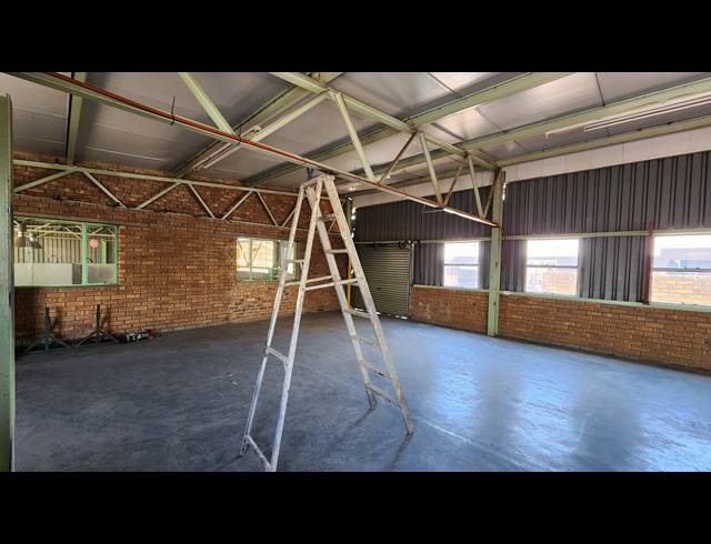 125M² WAREHOUSE TO LET IN SEBENZA